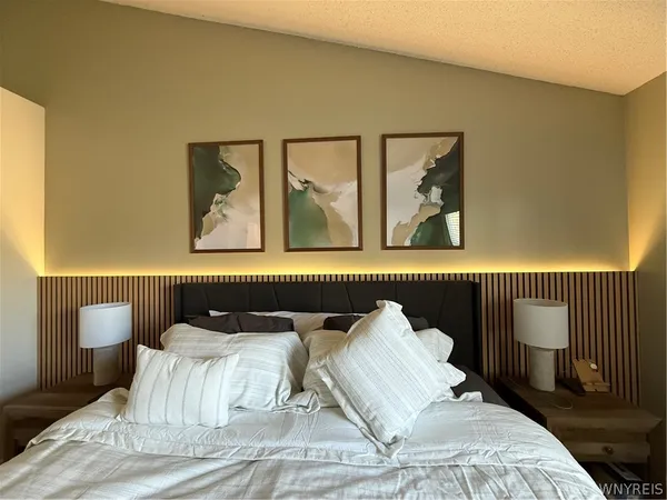 $387,000 | 132 Berwick Lane, Amherst, NY 14051