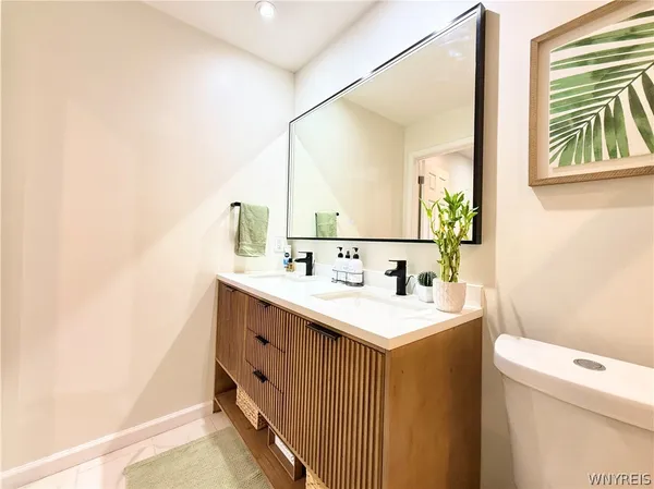 $387,000 | 132 Berwick Lane, Amherst, NY 14051