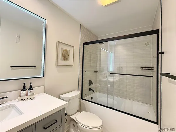 $387,000 | 132 Berwick Lane, Amherst, NY 14051