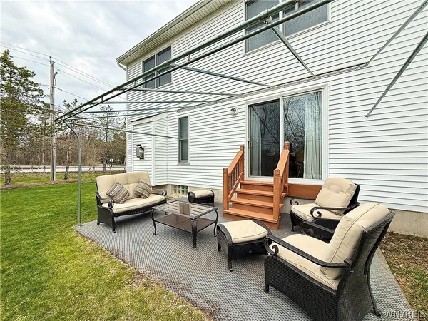 $387,000 | 132 Berwick Lane, Amherst, NY 14051