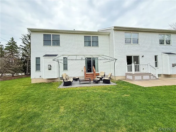 $387,000 | 132 Berwick Lane, Amherst, NY 14051