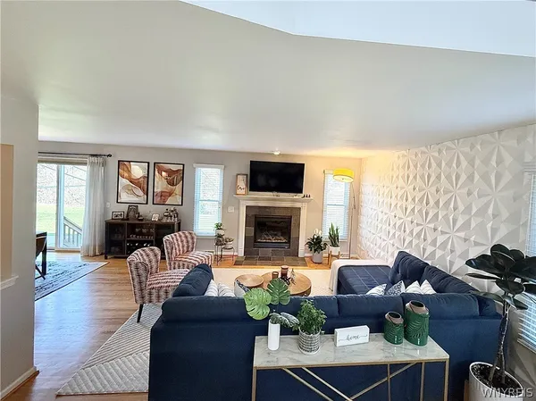 $387,000 | 132 Berwick Lane, Amherst, NY 14051