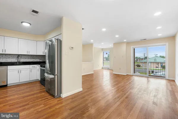 $1,800 | 3281 Red Lion Road, Unit 2, Philadelphia, PA 19114