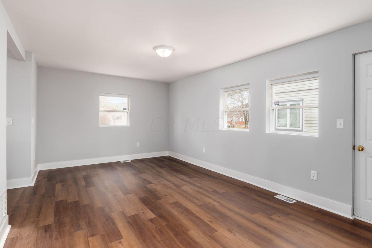 2549 Howey Road Columbus, OH 43211 - Photo 6 of 28 g_howey_rd-20