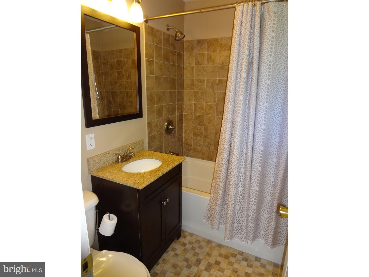 6 North Kingston Road Newark, DE 19713 - Photo 16 of 25 Master Bathroom