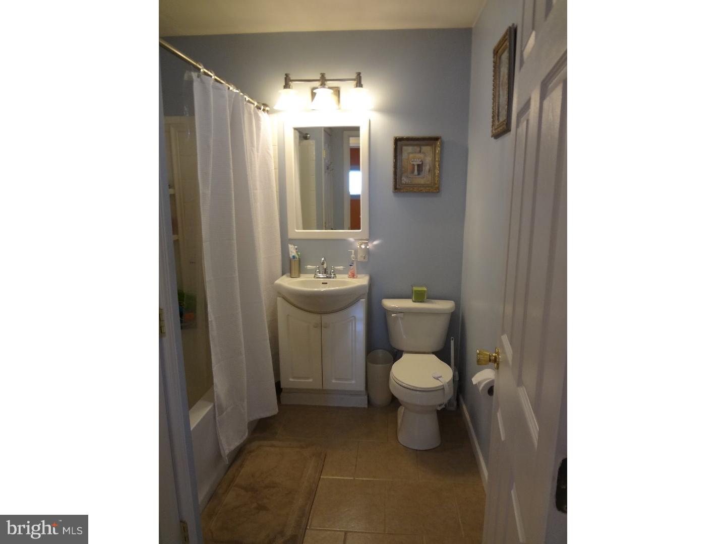 6 North Kingston Road Newark, DE 19713 - Photo 19 of 25 Bathroom