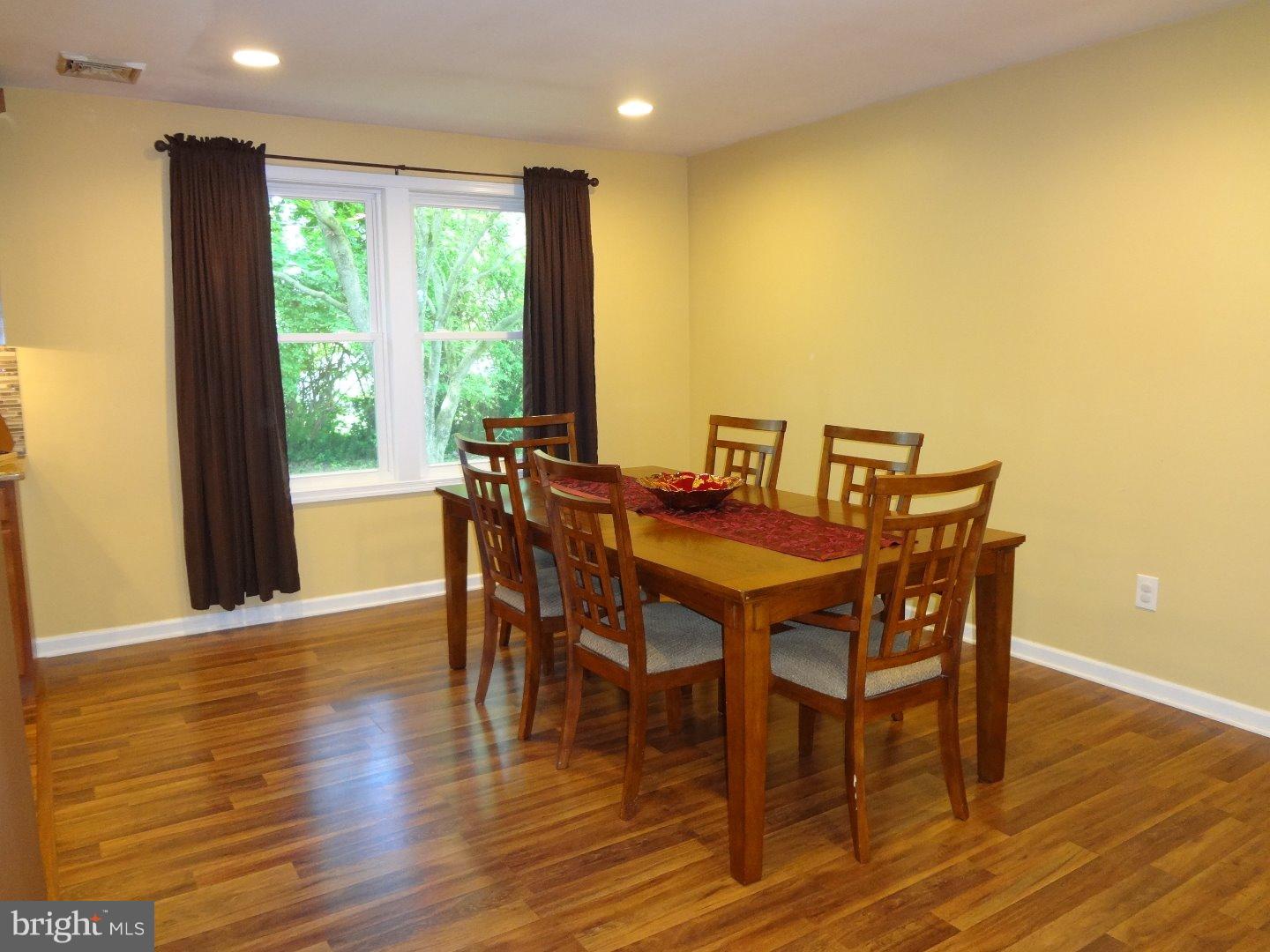 6 North Kingston Road Newark, DE 19713 - Photo 9 of 25 Dining Room