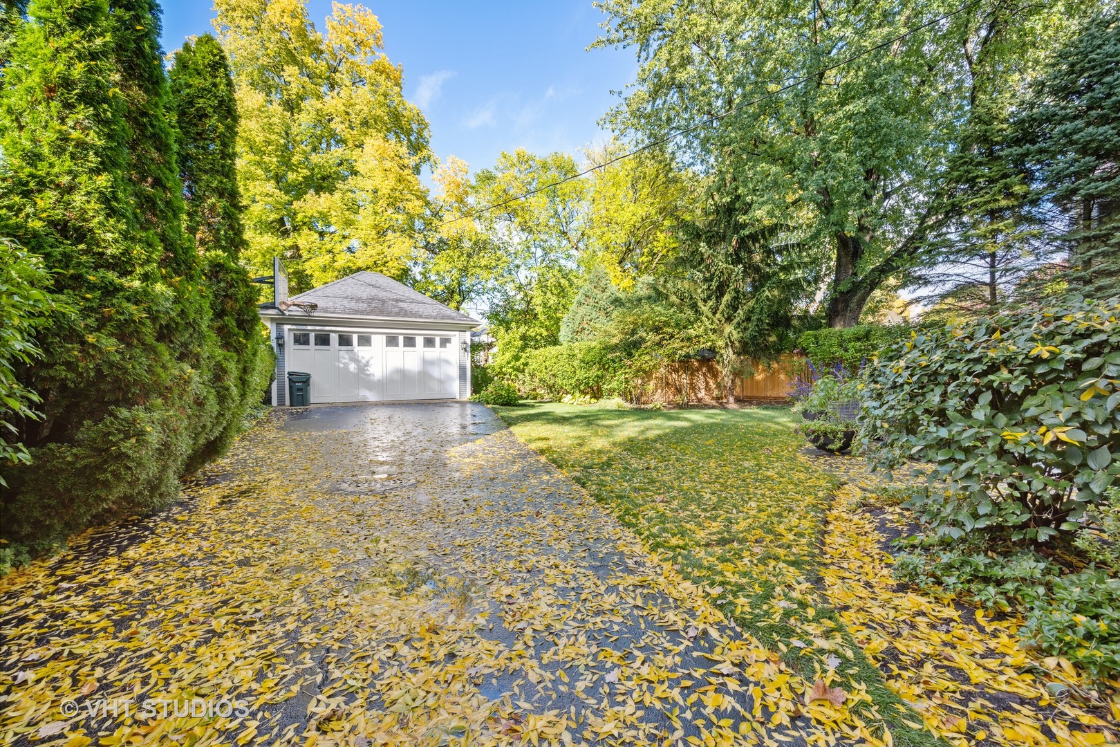 527 Cherry Street Winnetka, IL 60093 - Photo 35 of 43 a pathway of a yard