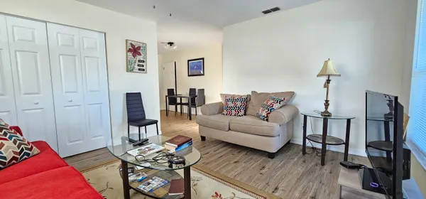 $1,750 | 323 Seminole Court, Pahokee, FL 33476