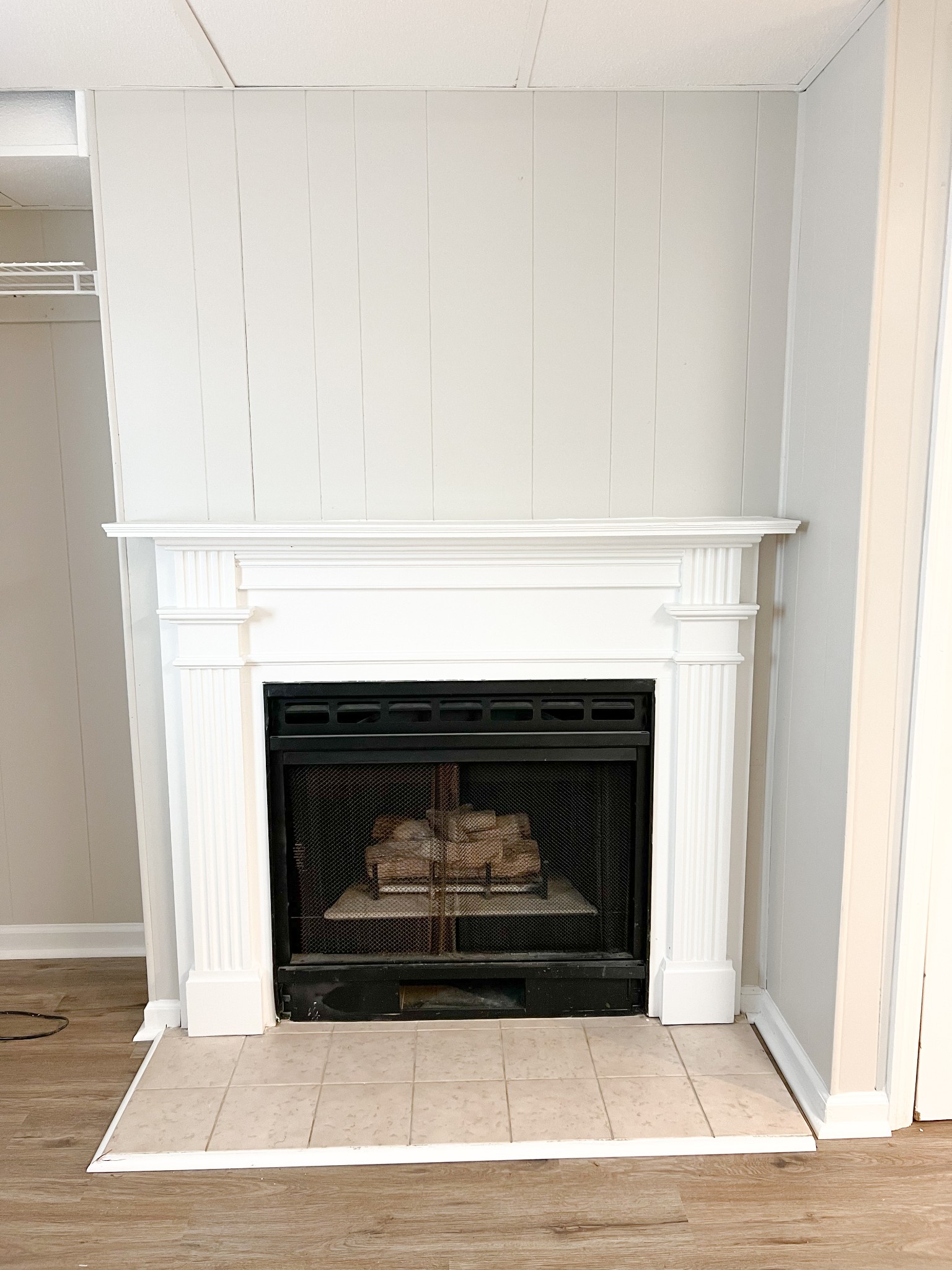 175 Condor Court Clarksville, TN 37042 - Photo 4 of 14 a living room with a fireplace