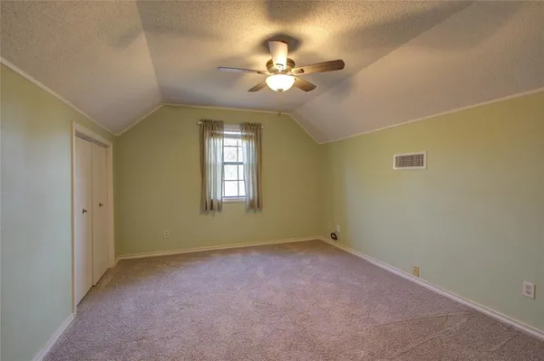 $299,900 | 325 Loma Linda Street, Wake Village, TX 75501