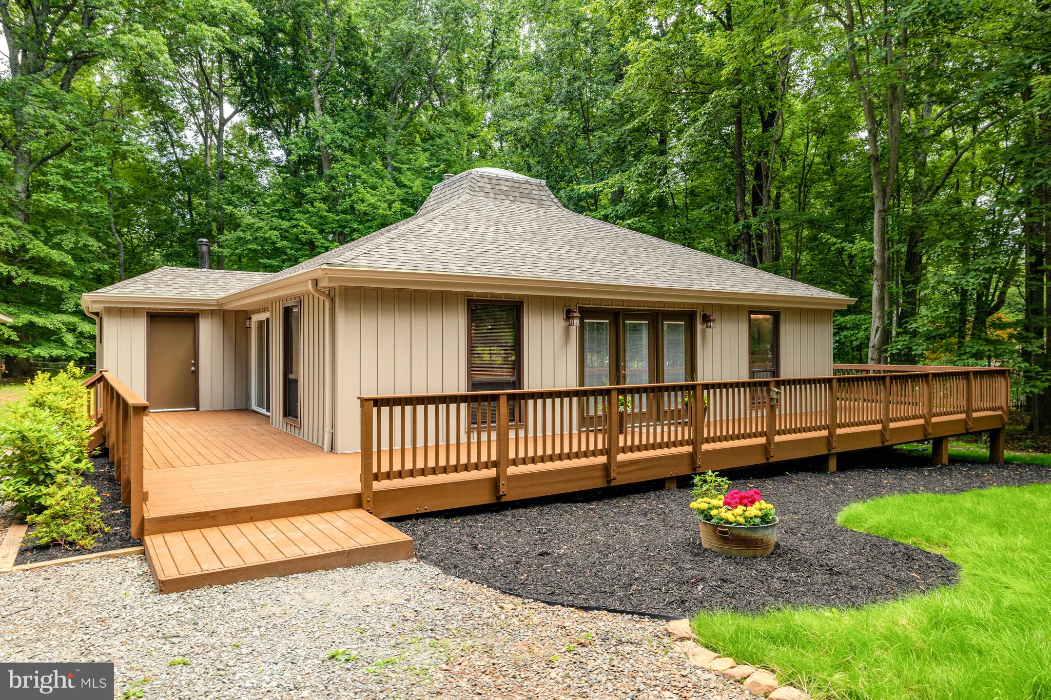 1417 Mountain Road Haymarket, VA 20169 - Photo 1 of 53