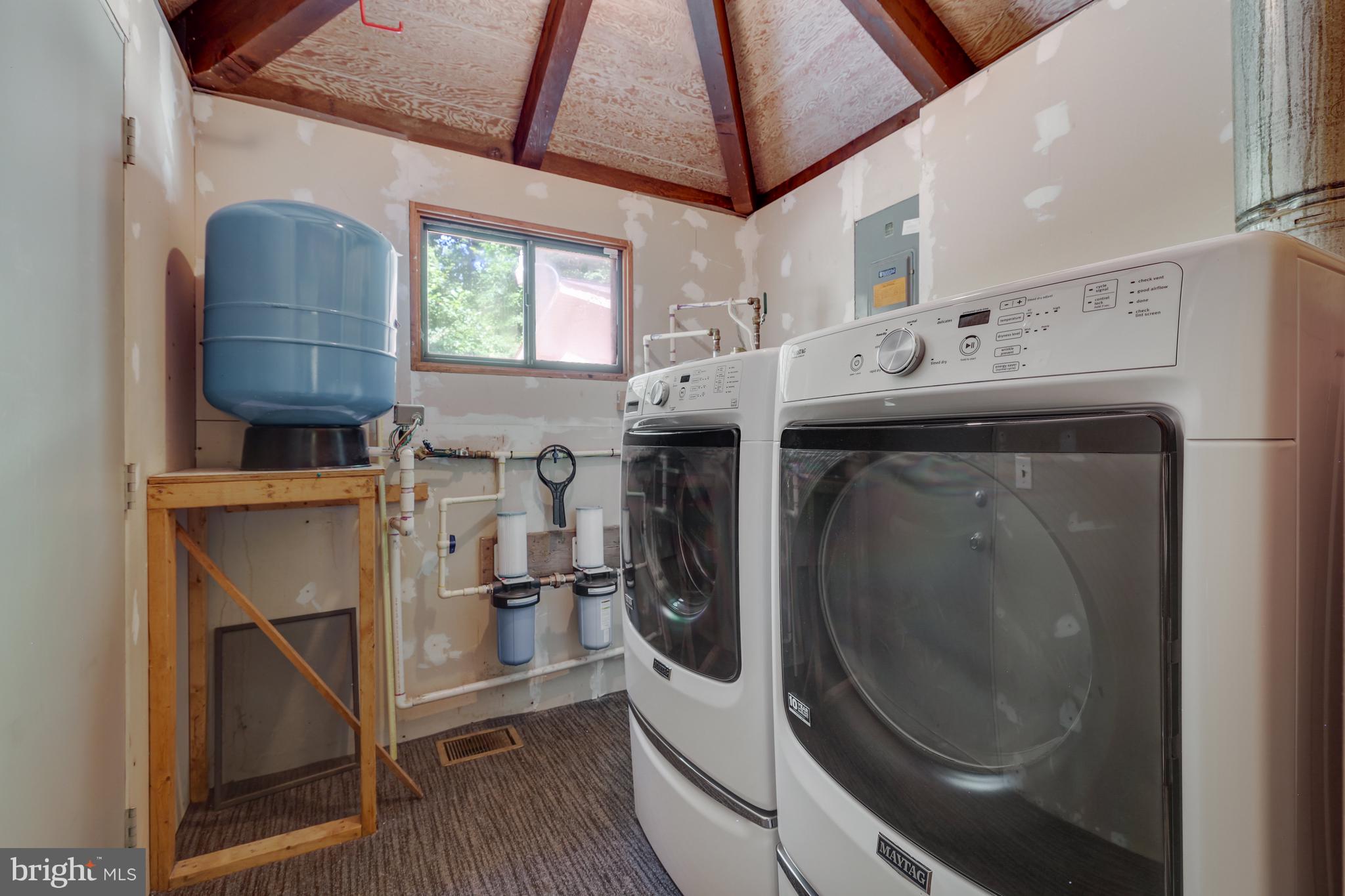 1417 Mountain Road Haymarket, VA 20169 - Photo 38 of 53 Laundry Off Prmary Bedroom