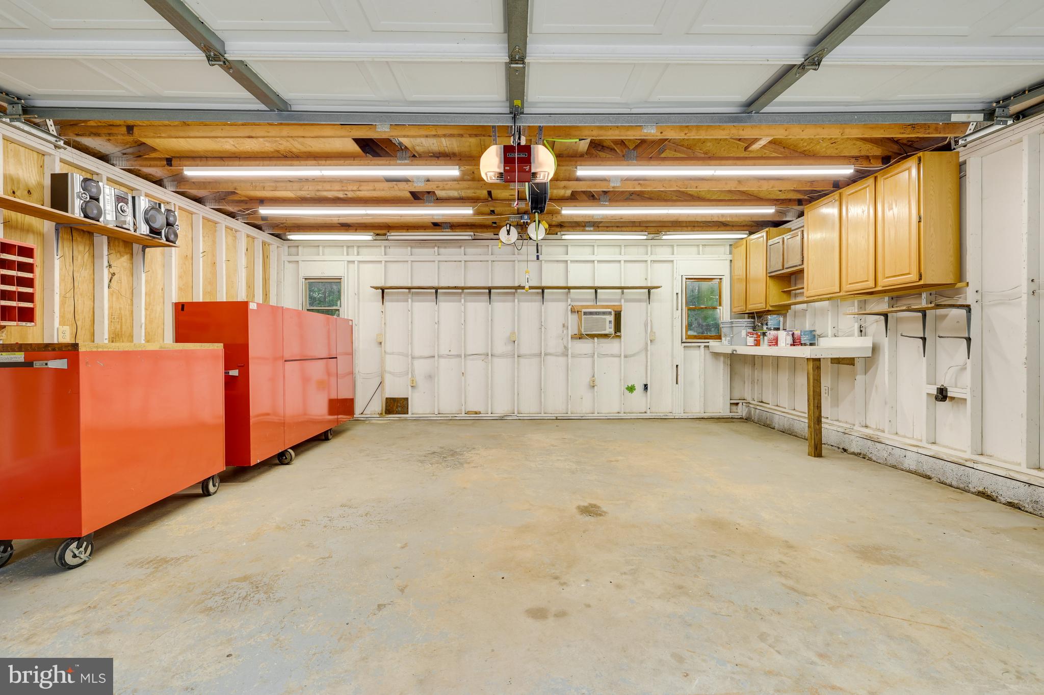 1417 Mountain Road Haymarket, VA 20169 - Photo 42 of 53 Tool Boxes Do Not Convey