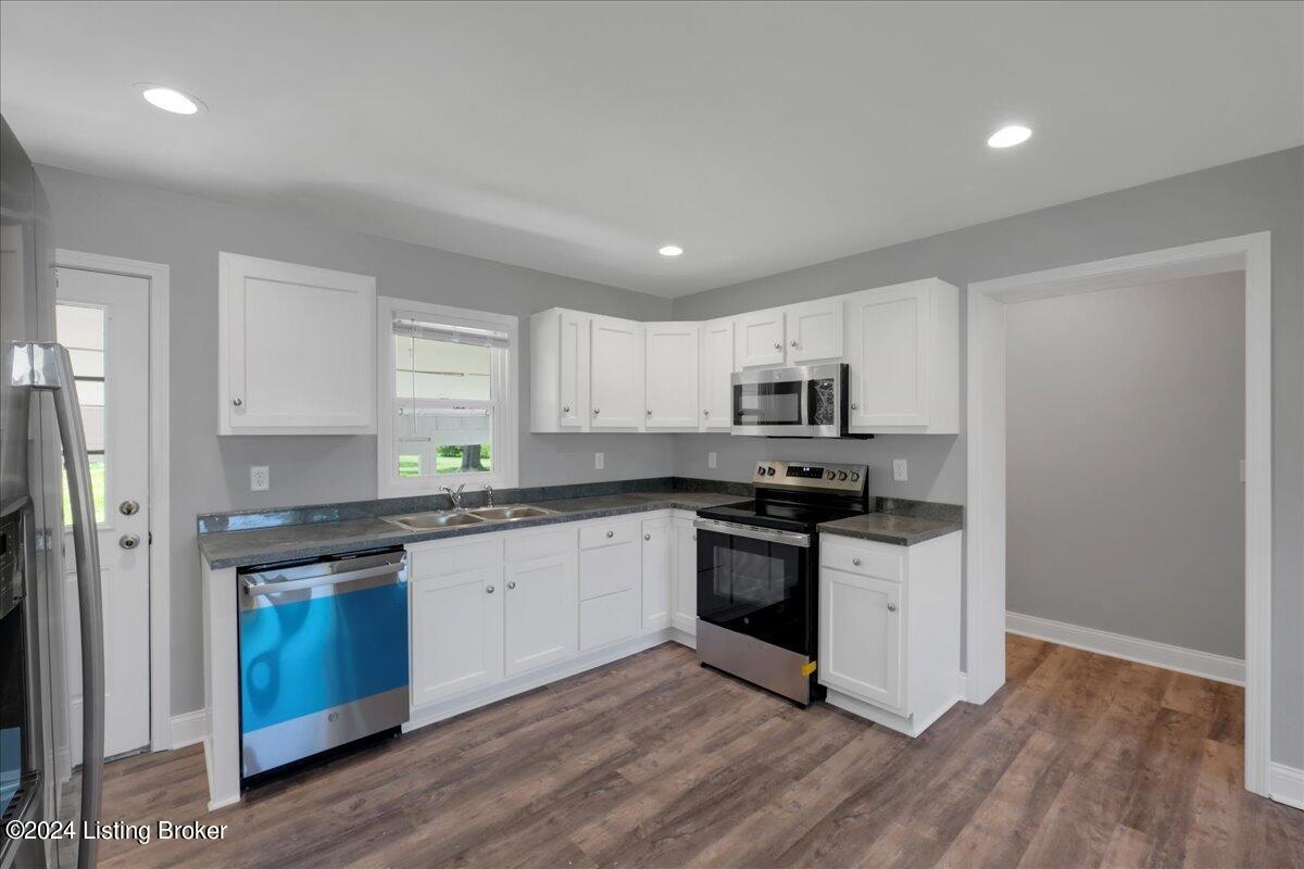 5412 Decker Road Louisville, KY 40258 - Photo 9 of 36 10-5412 Decker Rd-110