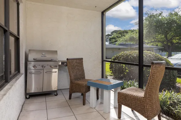 $1,750 | 6547 Southeast Federal Highway, Unit 101, Stuart, FL 34997