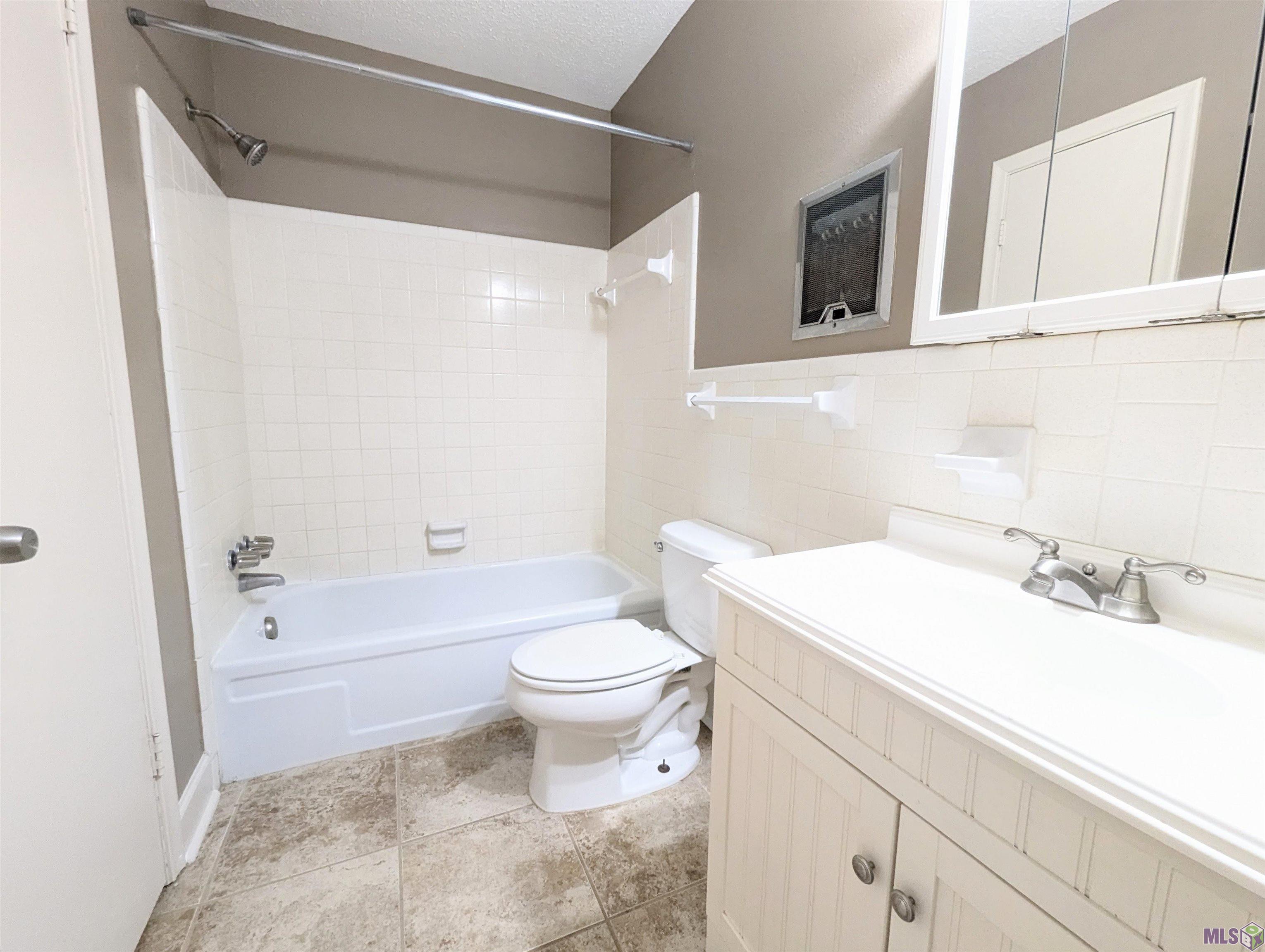 1701 Lobdell Avenue, Unit 15 Baton Rouge, LA 70806 - Photo 3 of 8