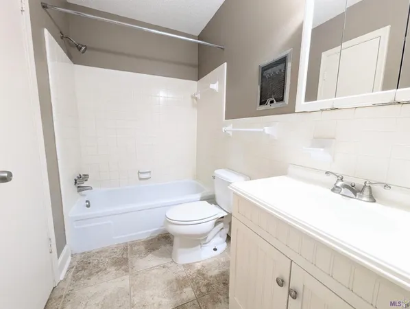 $1,075 | 1701 Lobdell Avenue, Unit 15, Baton Rouge, LA 70806