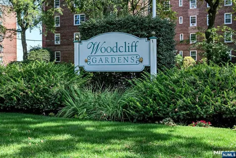 $225,000 | 8300 Boulevard East, Unit 4D, North Bergen, NJ 07047