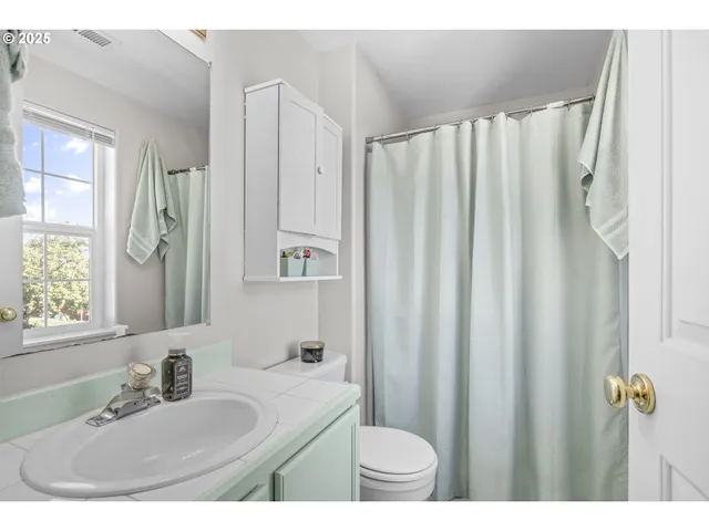 $399,900 | 4852 Chameleon Court Northeast, Salem, OR 97305