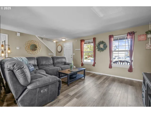 $399,900 | 4852 Chameleon Court Northeast, Salem, OR 97305