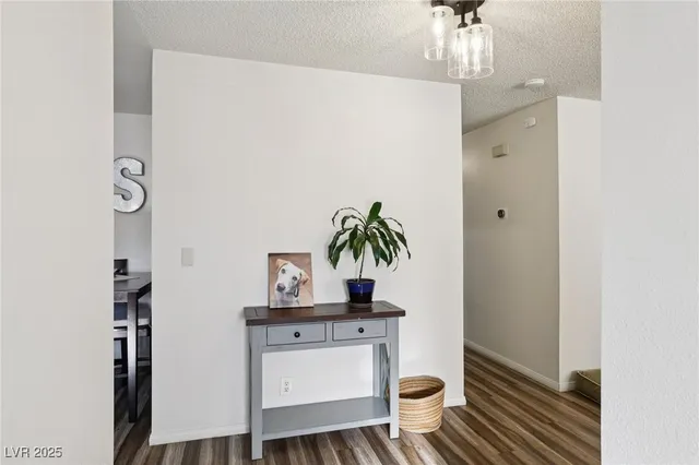 $430,000 | 415 Chateau Drive, Henderson, NV 89002