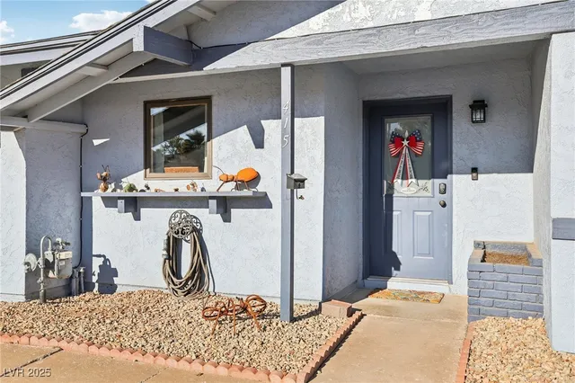 $430,000 | 415 Chateau Drive, Henderson, NV 89002