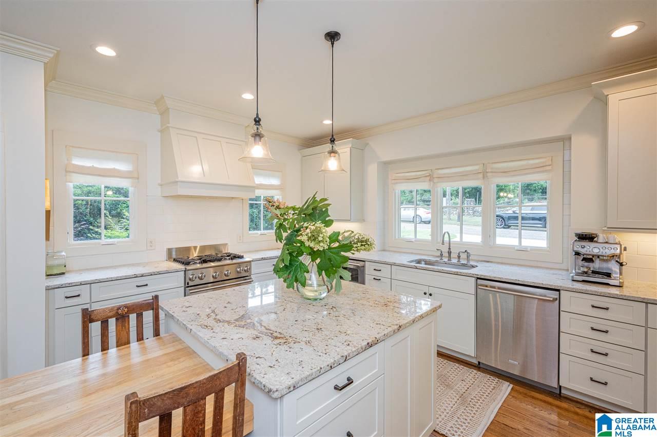 905 Highland Road Birmingham, AL 35209 - Photo 16 of 48