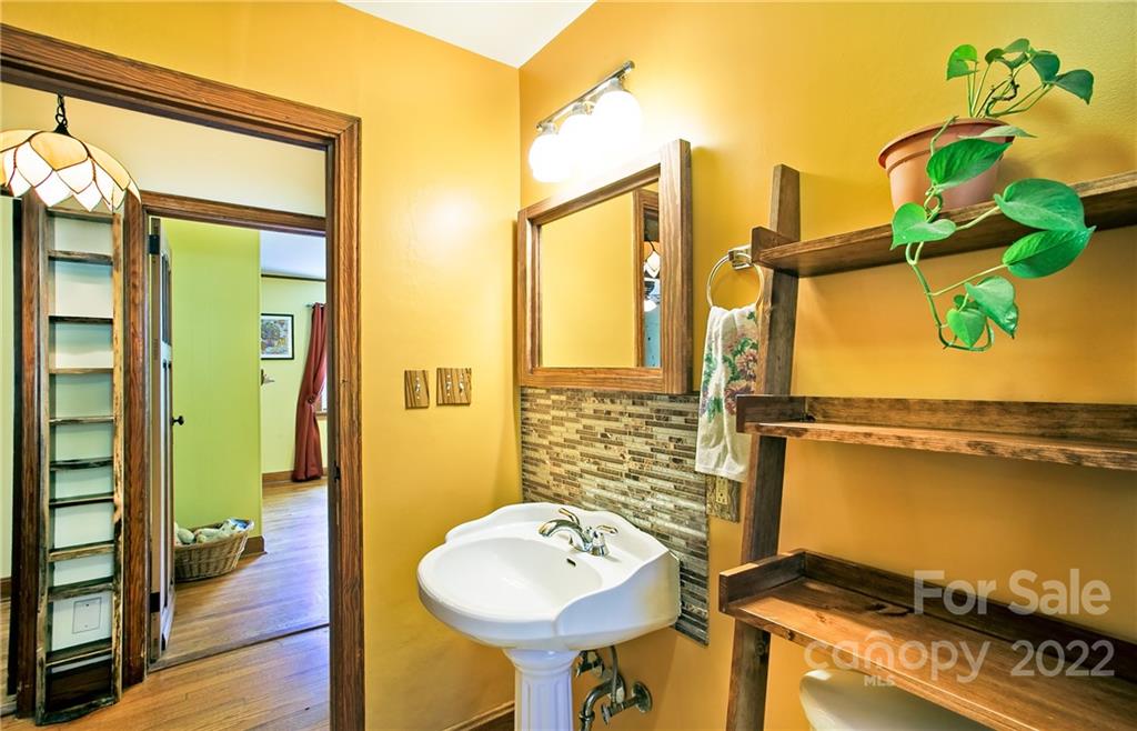 62 Grandview Road Asheville, NC 28806 - Photo 14 of 43 Gallery Image 14
