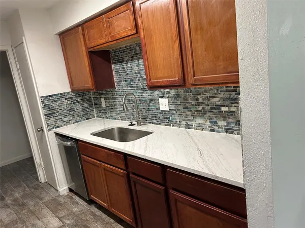 $1,300 | 9700 Leawood Boulevard, Unit 1407, Houston, TX 77099