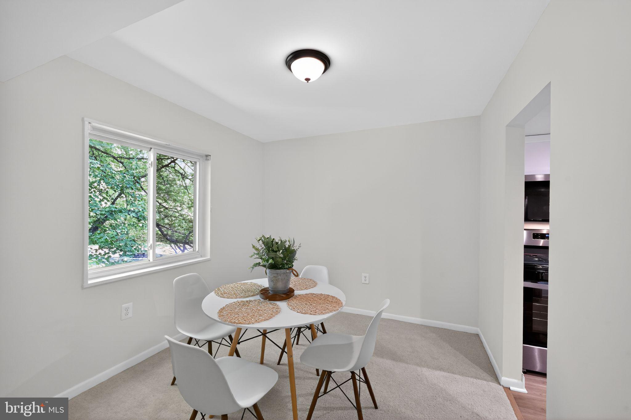 1533 Northgate Square, Unit 11B Reston, VA 20190 - Photo 5 of 13 Dining room