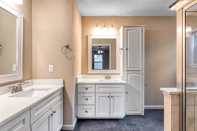 $500,000 | 810 Vogel Drive, Lockhart, TX 78644