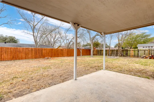$500,000 | 810 Vogel Drive, Lockhart, TX 78644