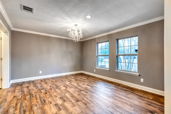 $450,000 | 810 Vogel Drive, Lockhart, TX 78644