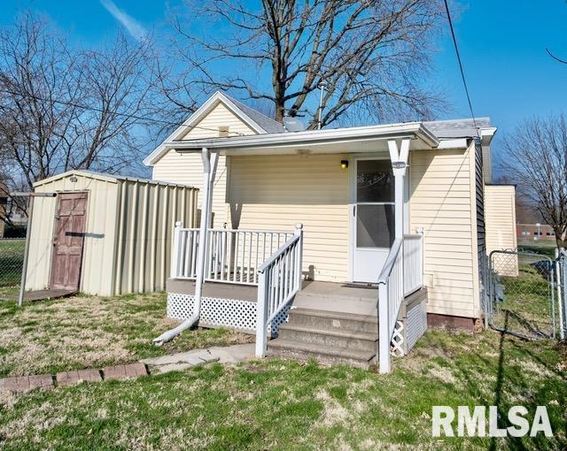 1109 North Wheeler Avenue Springfield, IL 62702 - Photo 4 of 18