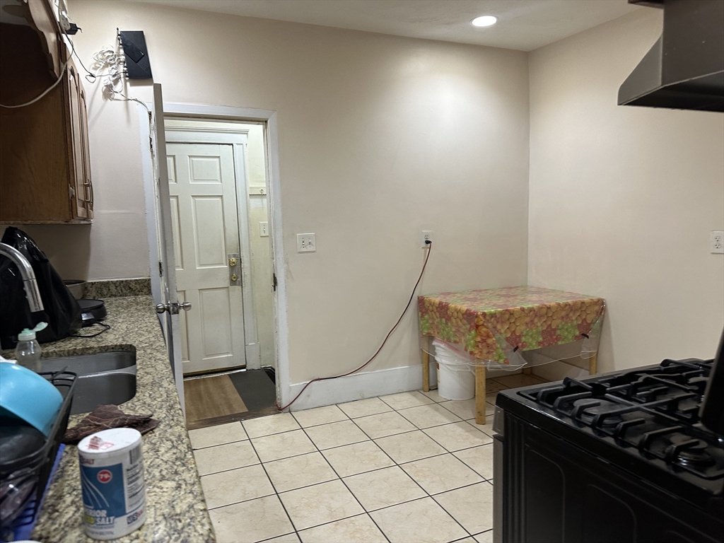 52 Sagamore Avenue Chelsea, MA 02150 - Photo 13 of 20