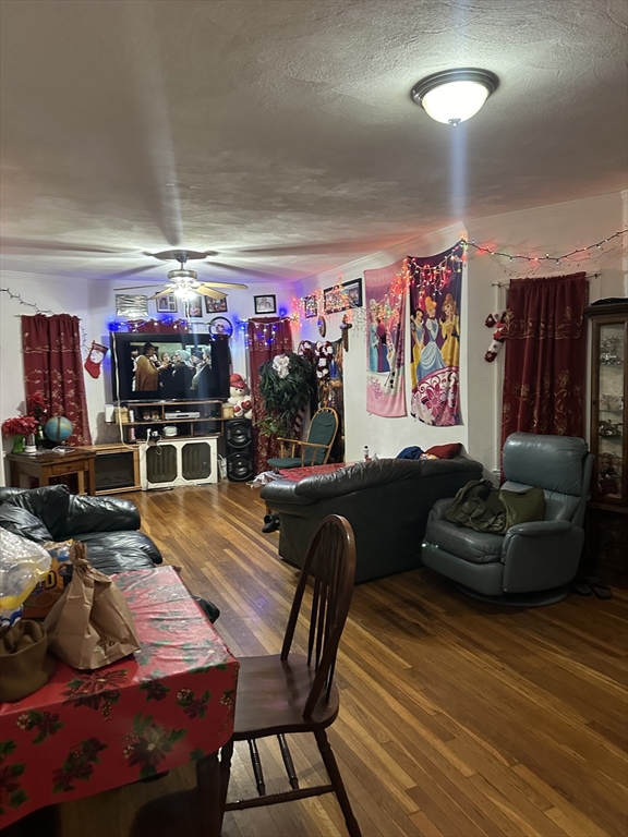 52 Sagamore Avenue Chelsea, MA 02150 - Photo 4 of 20