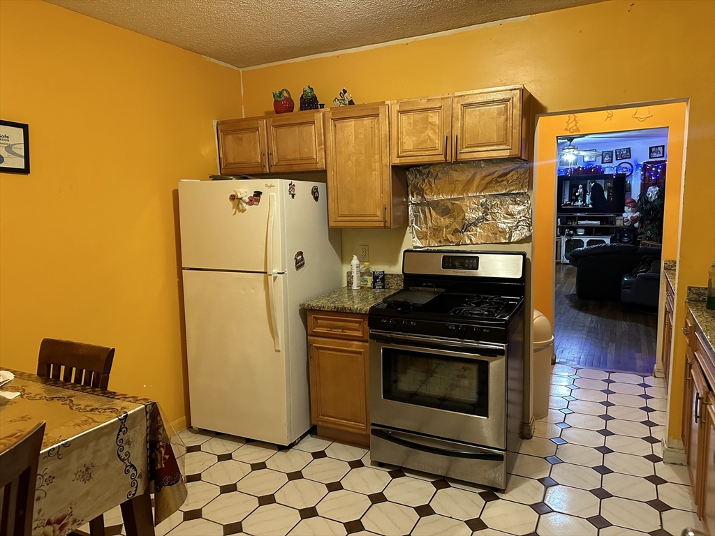 52 Sagamore Avenue Chelsea, MA 02150 - Photo 5 of 20