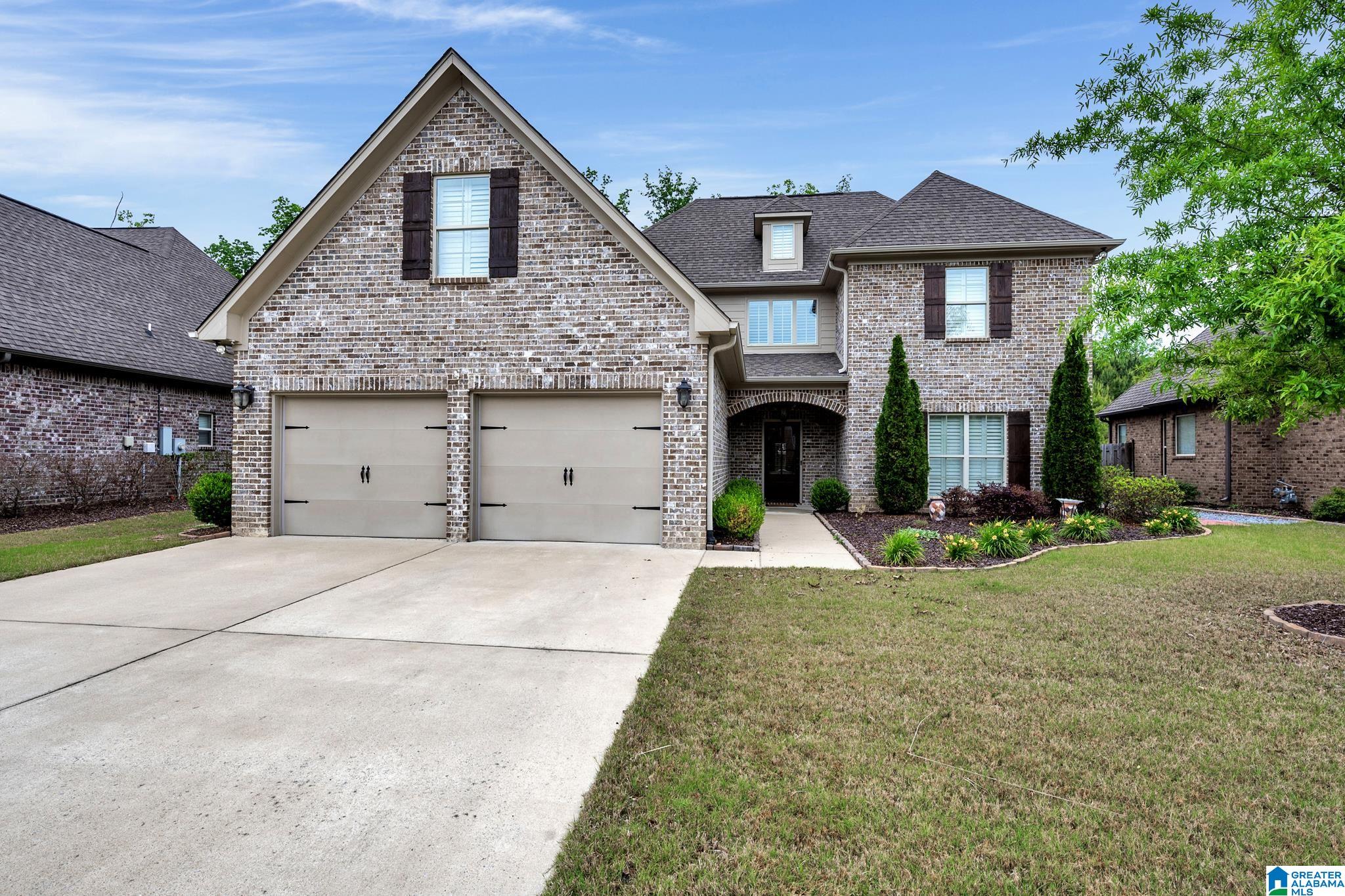 340 Strathaven Circle Pelham, AL 35124 - Photo 2 of 49