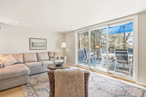 $725,000 | 19 Wawbeek Road, Unit 3, Tuftonboro, NH 03853