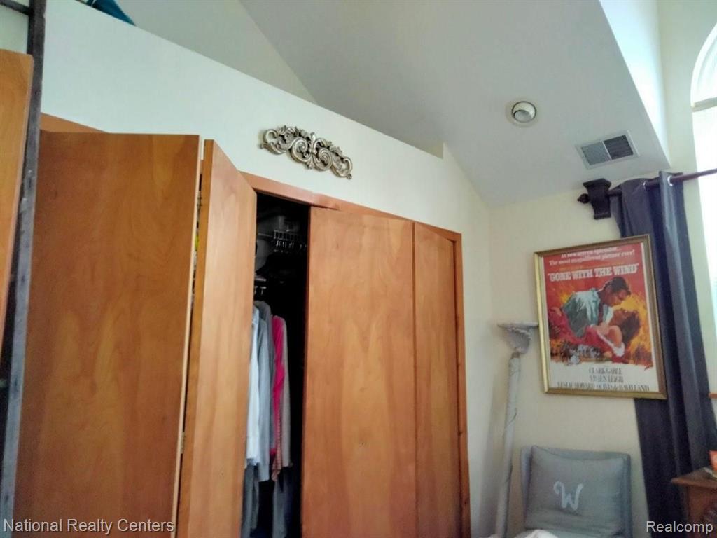 4757 Crescent Point Road Waterford, MI 48327 - Photo 6 of 13