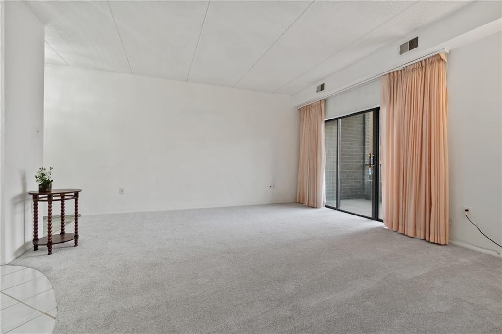 5600 Munhall Road, Unit 203 Pittsburgh, PA 15217 - Photo 10 of 37 Living Room