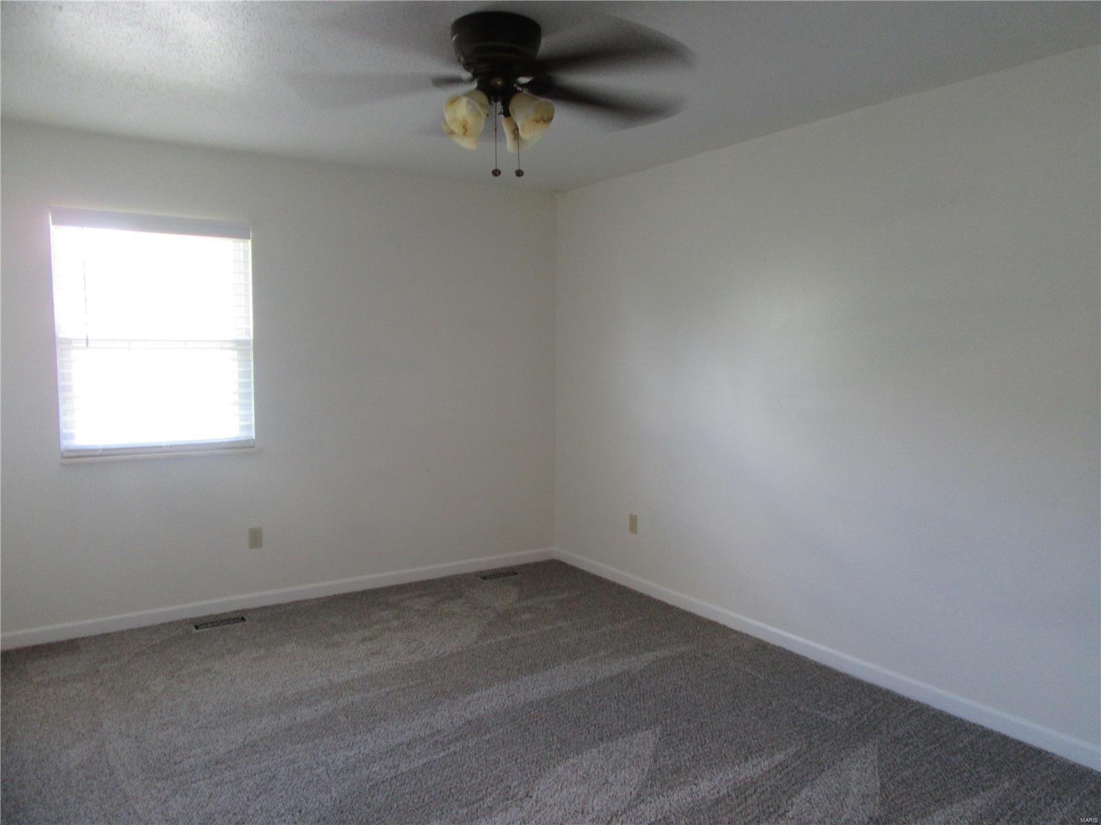 3284 Springbrook Drive Shiloh, IL 62221 - Photo 16 of 29 Gallery Image 16