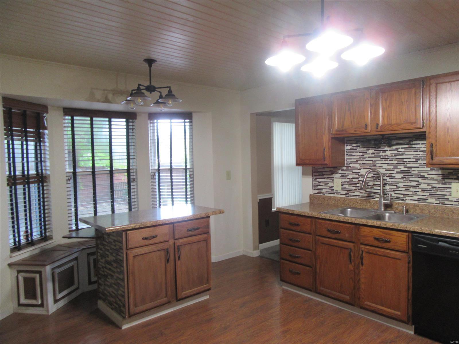 3284 Springbrook Drive Shiloh, IL 62221 - Photo 6 of 29 Gallery Image 6