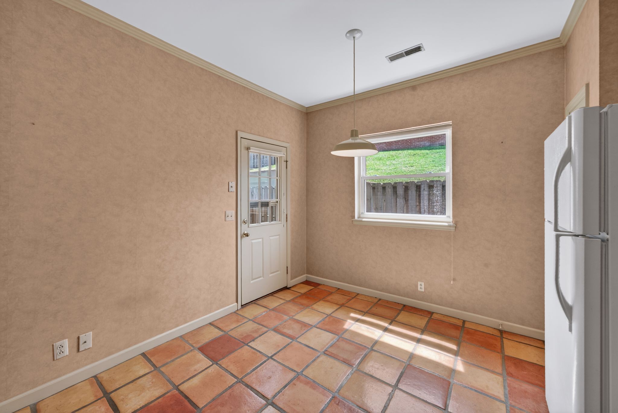 2041 Union Place Columbia, TN 38401 - Photo 12 of 24 a view of an empty room with a window