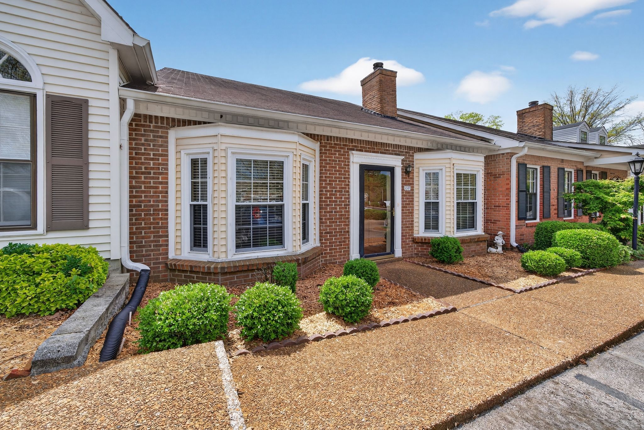 2041 Union Place Columbia, TN 38401 - Photo 2 of 24 a front view of a house with garden