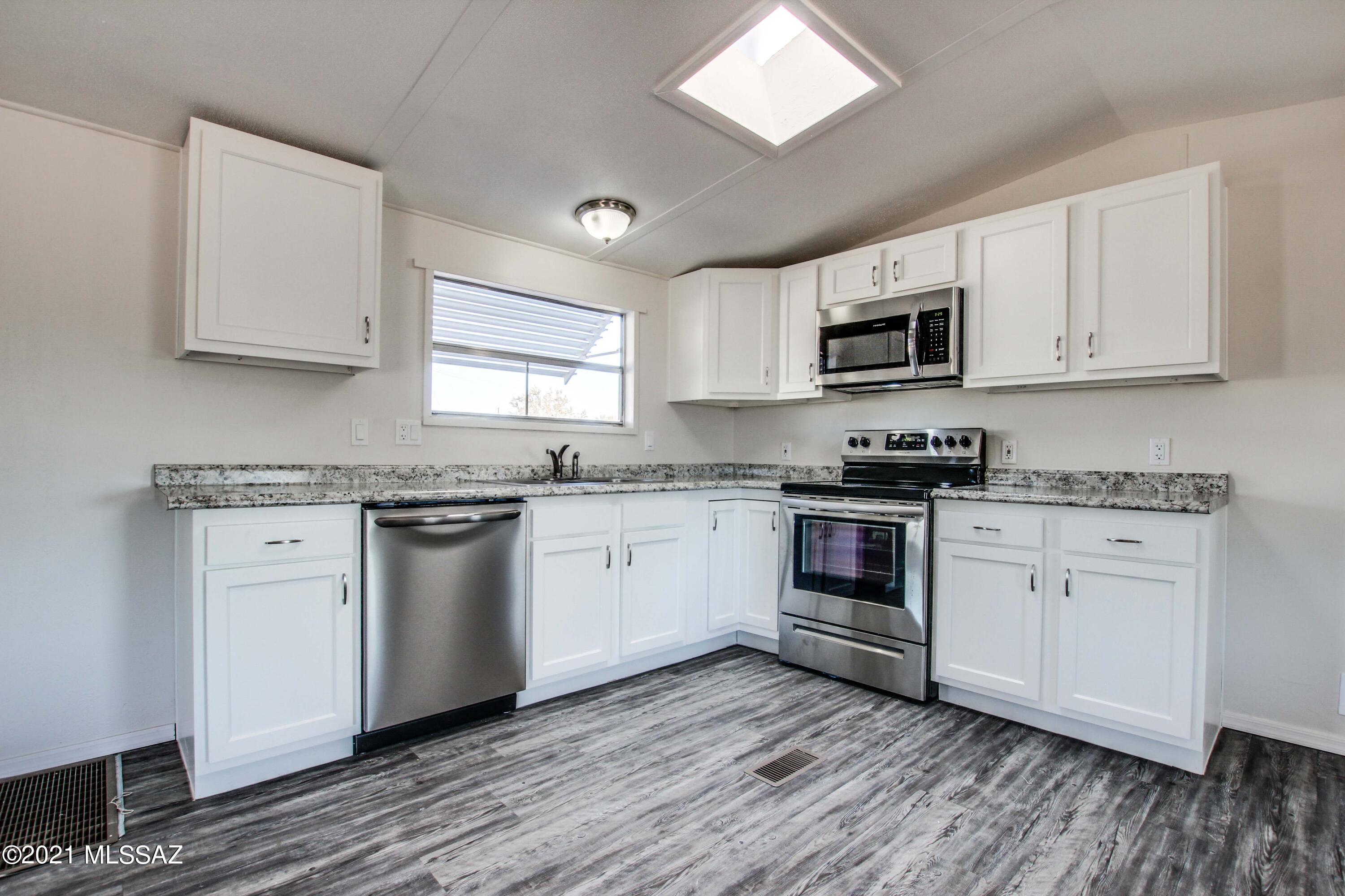 11436 West Massingale Road Tucson, AZ 85743 - Photo 2 of 28 Gallery Image 2