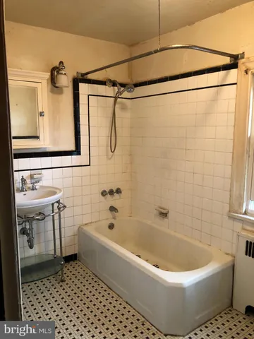 $449,999 | 324 Cameron Road, Willow Grove, PA 19090