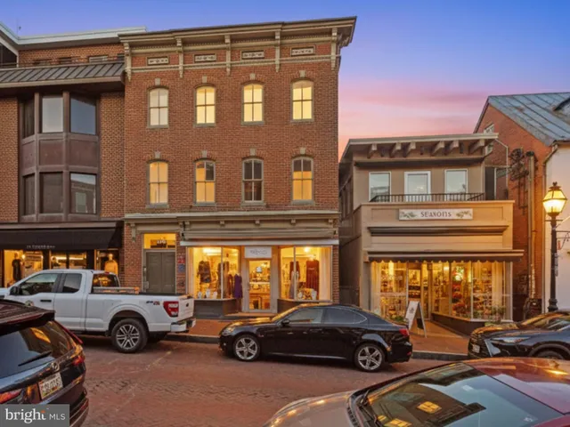 $2,145 | 180 Main Street, Unit 202, Annapolis, MD 21401