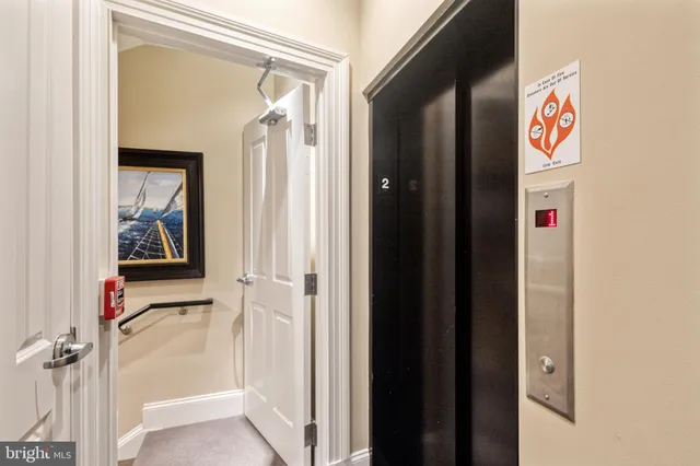 $2,145 | 180 Main Street, Unit 202, Annapolis, MD 21401